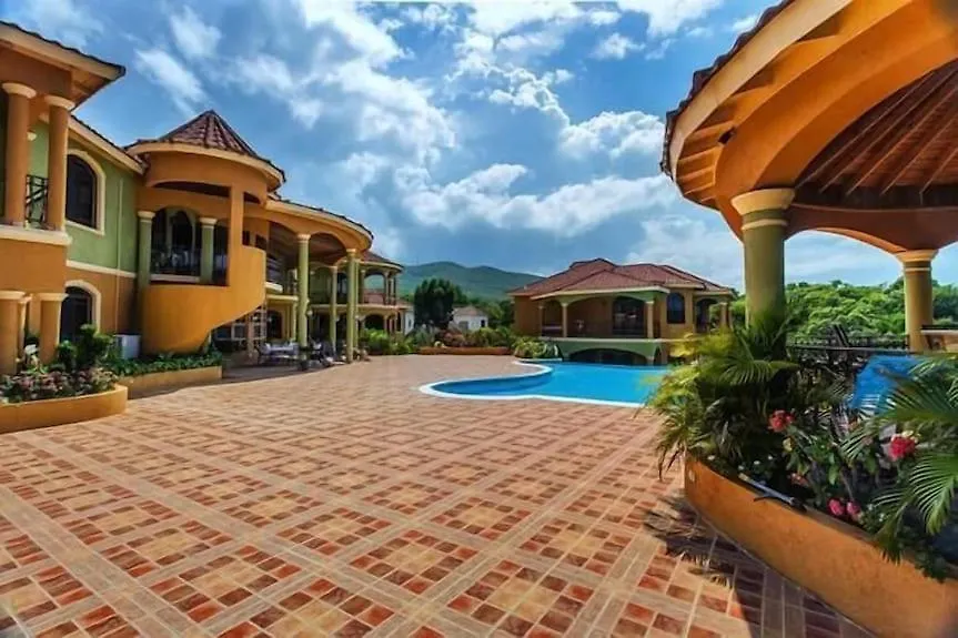 게스트하우스 Milbrooks Resort Jamaica 몬테고 베이